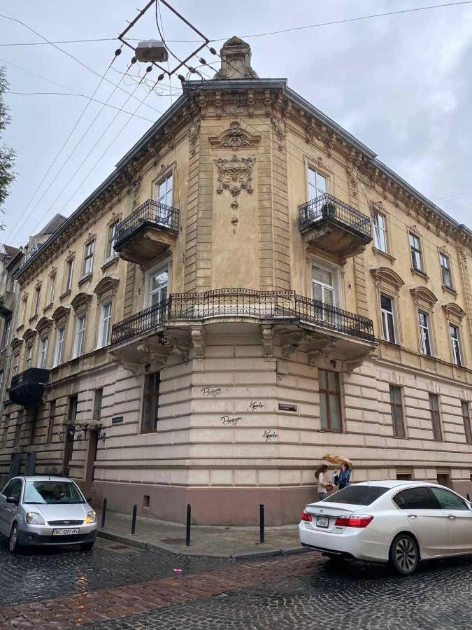 Lvapart 2 Вул Ковжуна 2 Кім Центр Не Далеко Від Ж Д Вокзалу Палацу Мистецтв Звітні Документи Lviv Luaran gambar